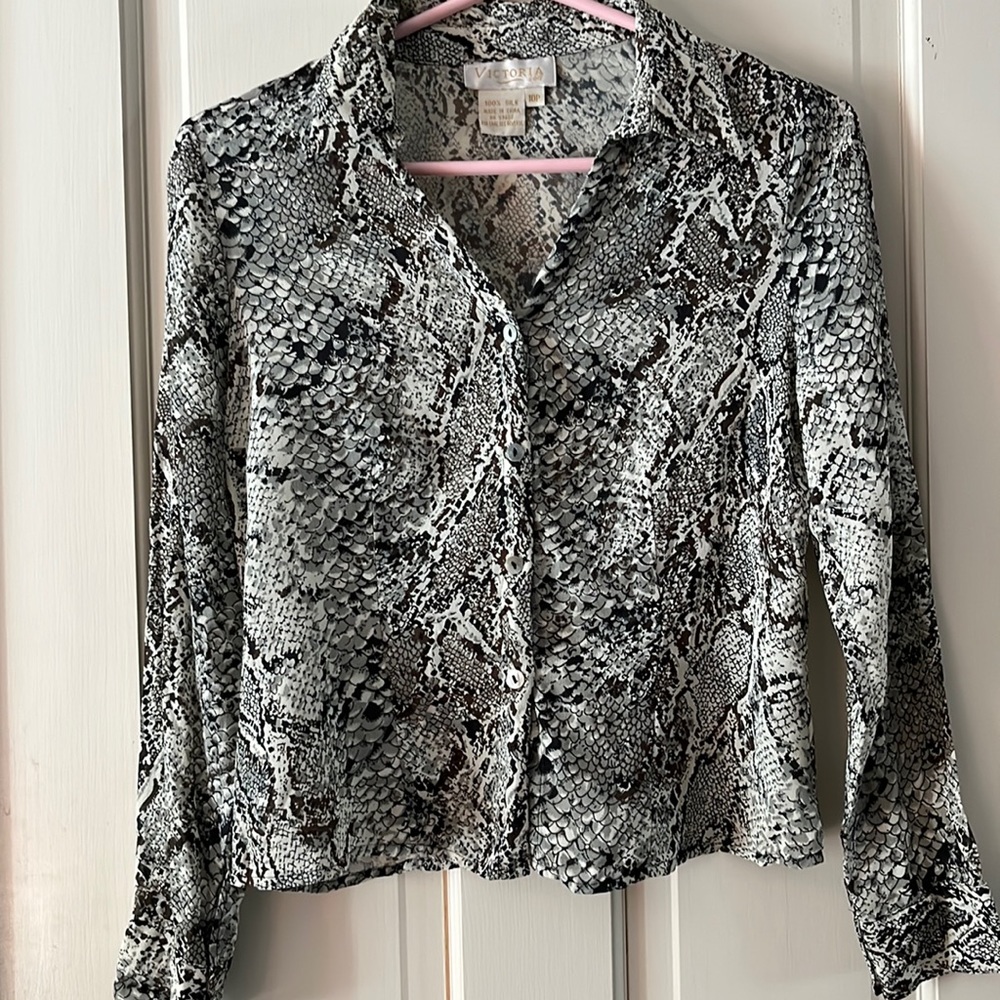 Victoria long sleeve blouse